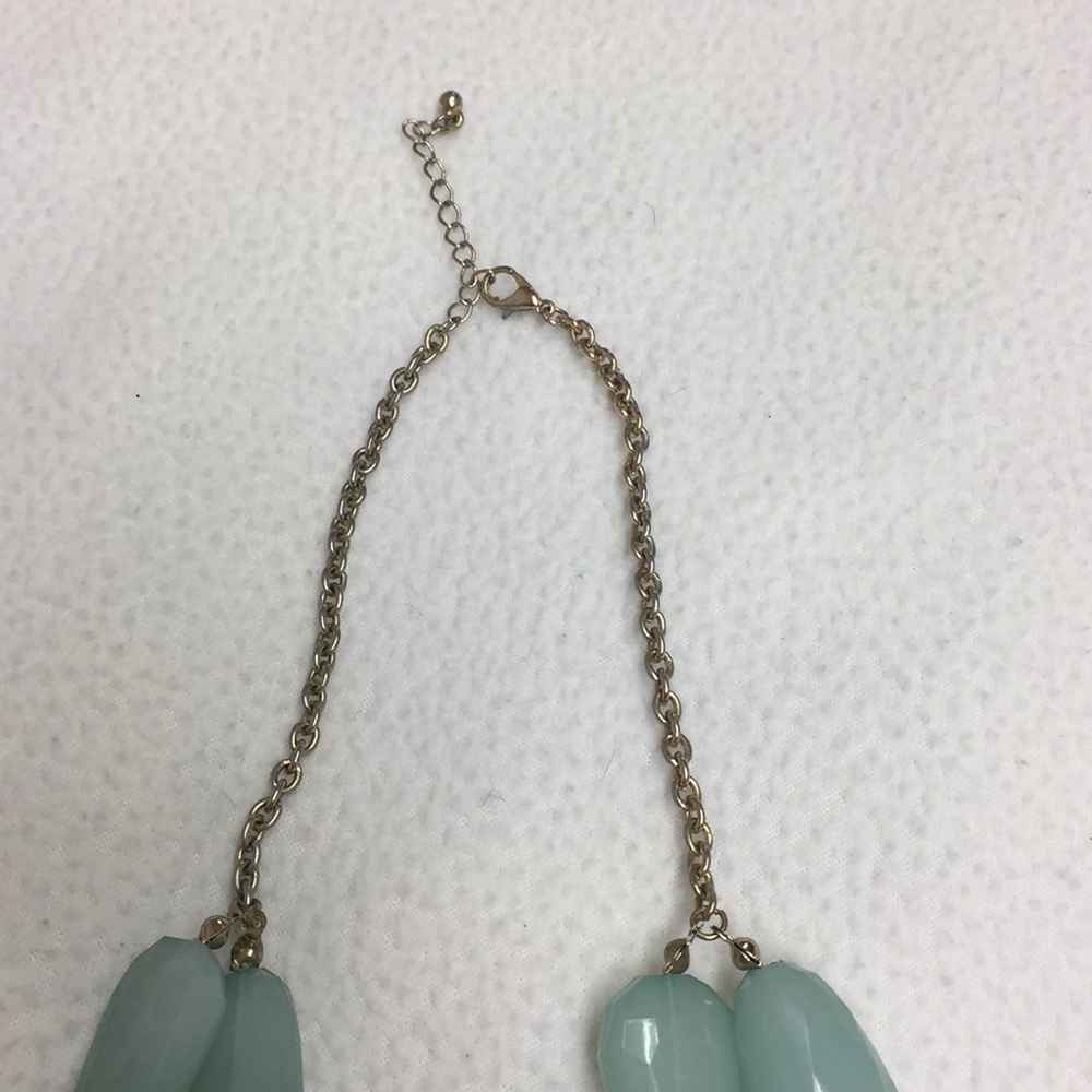 Turquoise colored necklace - Picture 5 of 5